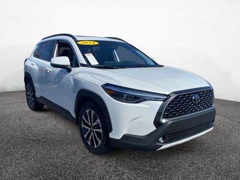 Used 2024 Toyota Corolla Cross XLE w/ Convenience Package image 1