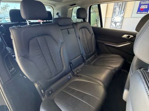 Used 2022 BMW X7 xDrive40i w/ Parking Assistance Package AWD/4WD image 12