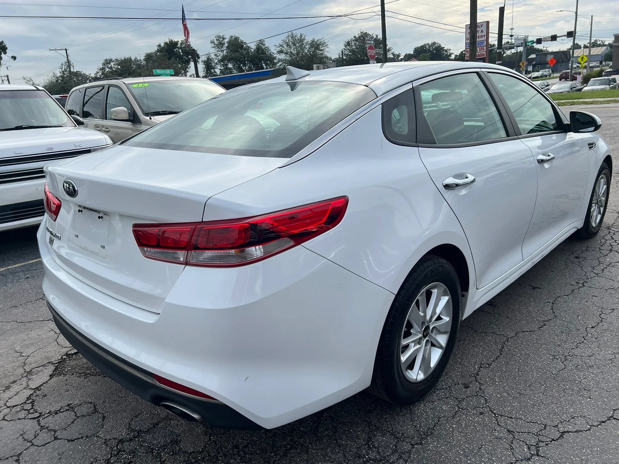 Used 2016 Kia Optima LX FWD image 5