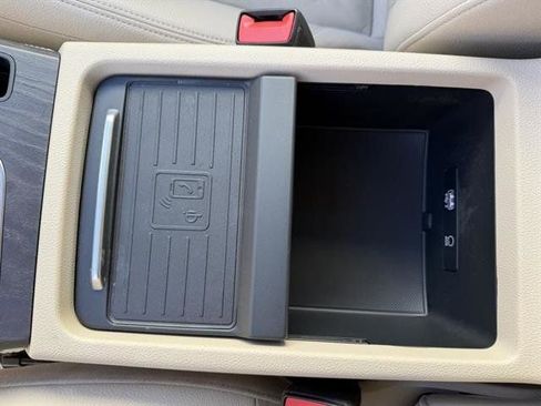 Used 2020 Audi Q5 e Prestige w/ Prestige Package image 27