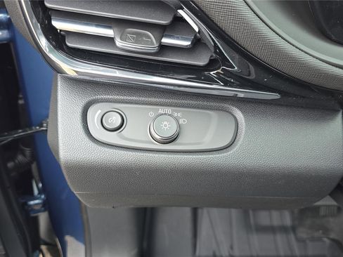 Used 2025 Buick Envista Sport Touring w/ Convenience I Package image 22