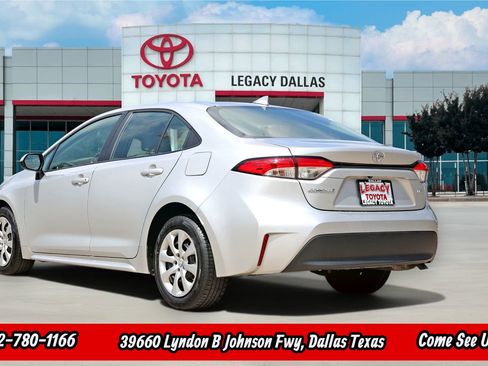 Used 2024 Toyota Corolla LE FWD image 7