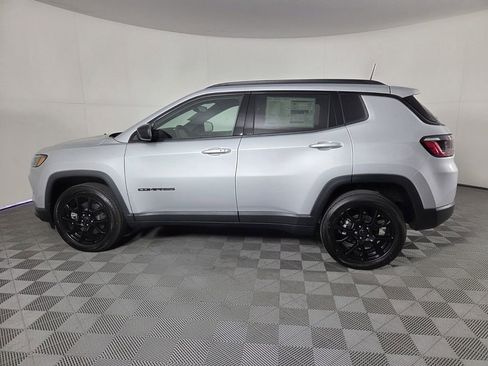 New 2026 Jeep Compass Latitude image 7