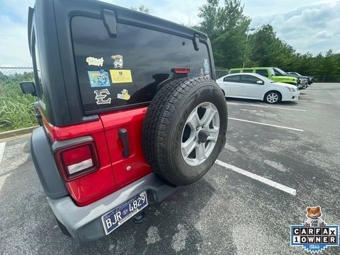 Used 2018 Jeep Wrangler Unlimited Sport S AWD/4WD image 6