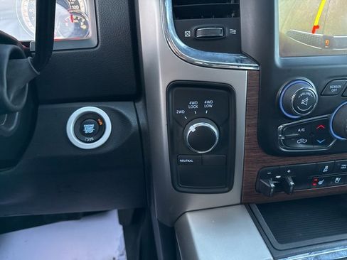 Used 2018 RAM 3500 Laramie image 33