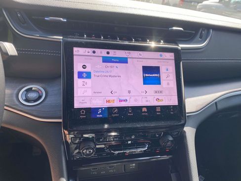 New 2025 Jeep Grand Cherokee Limited w/ Black Appearance Package image 7