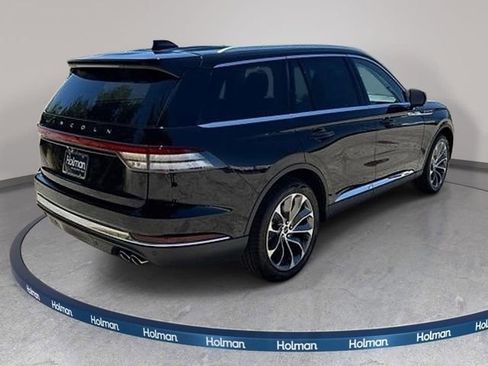 New 2026 Lincoln Aviator AWD image 4