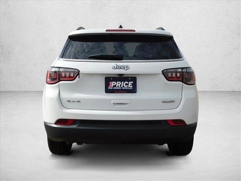 Used 2024 Jeep Compass Latitude AWD/4WD image 12