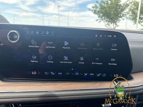 Used 2026 Chevrolet Tahoe High Country w/ Sun And Tow Package AWD/4WD image 15