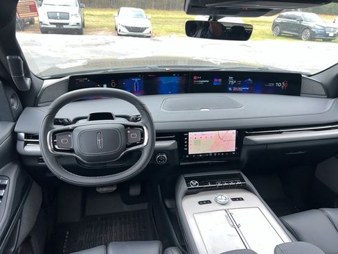 New 2025 Lincoln Navigator L Reserve w/ Jet Appearance Package image 16