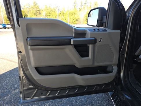Used 2016 Ford F150 XLT w/ Equipment Group 301A Mid image 40