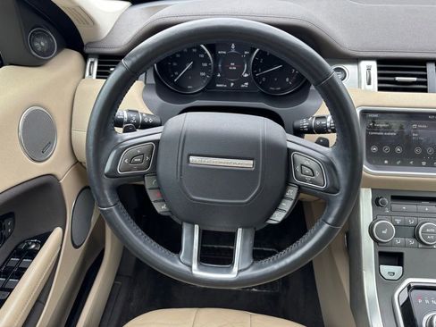 Used 2017 Land Rover Range Rover Evoque SE AWD/4WD image 7