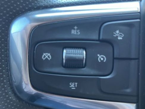 Used 2024 Chevrolet Blazer LT w/ Driver Confidence Package image 17