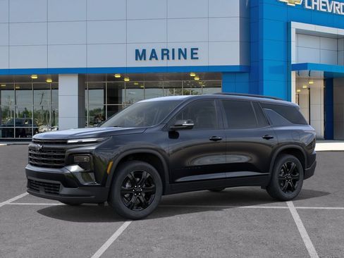 New 2027 Chevrolet Traverse LT w/ Midnight/Sport Edition FWD image 2