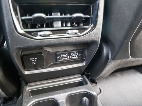 Used 2022 Jeep Grand Cherokee L Limited w/ Luxury Tech Group II image 34