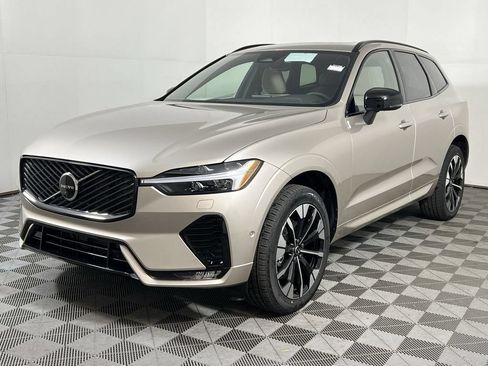 Used 2026 Volvo XC60 B5 Plus w/ Protection Package Premier AWD/4WD image 6