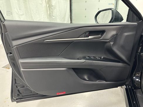 Used 2026 Toyota Camry LE FWD image 8