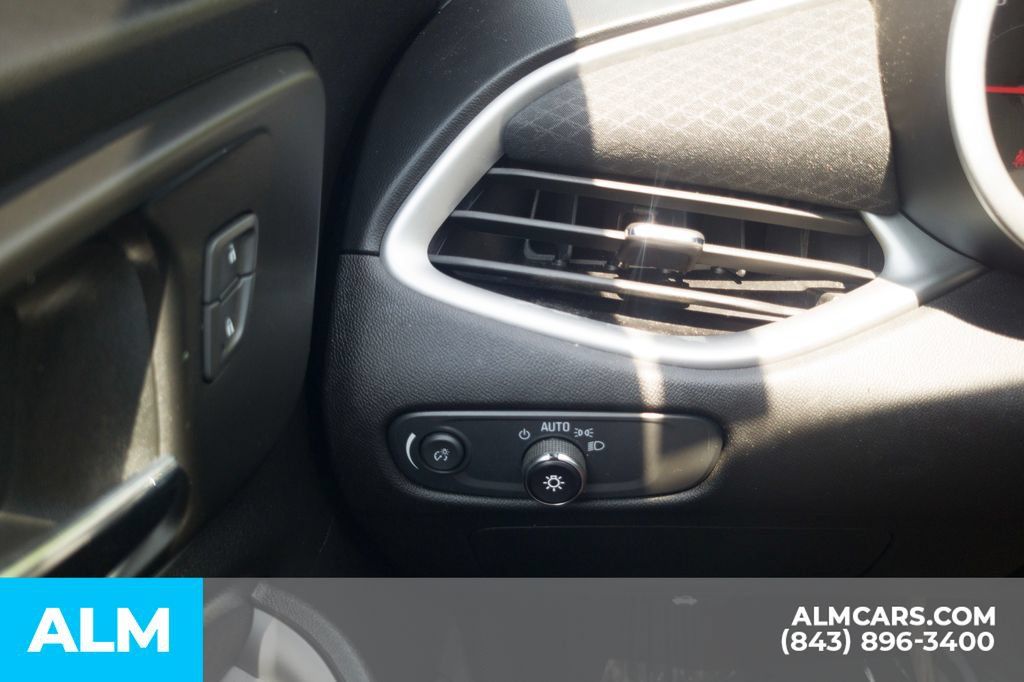 Used 2024 Chevrolet Malibu LT FWD image 33