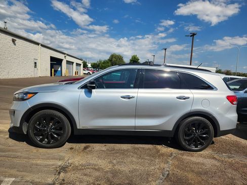 Used 2019 Kia Sorento S AWD/4WD image 8
