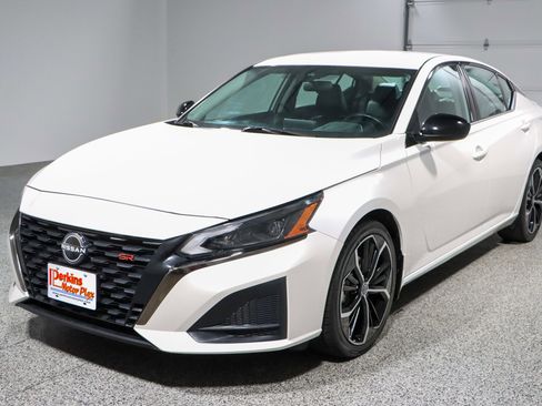 Used 2023 Nissan Altima 2.5 SR image 29