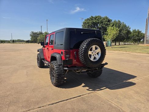 Used 2014 Jeep Wrangler Unlimited Sahara AWD/4WD image 7
