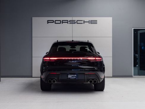 Certified 2024 Porsche Macan S image 6