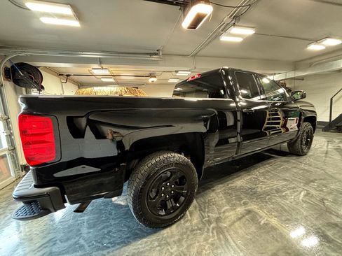 Used 2019 Chevrolet Silverado 1500 LT w/ All Star Edition image 13