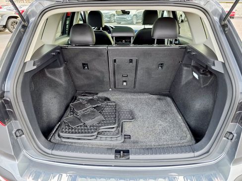 Used 2024 Volkswagen Taos SE w/ Panoramic Sunroof Package image 39