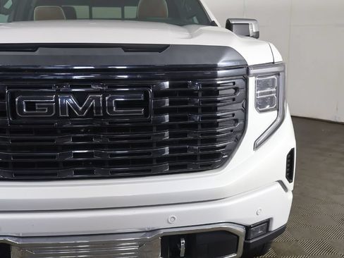Used 2023 GMC Sierra 1500 Denali Ultimate AWD/4WD image 17