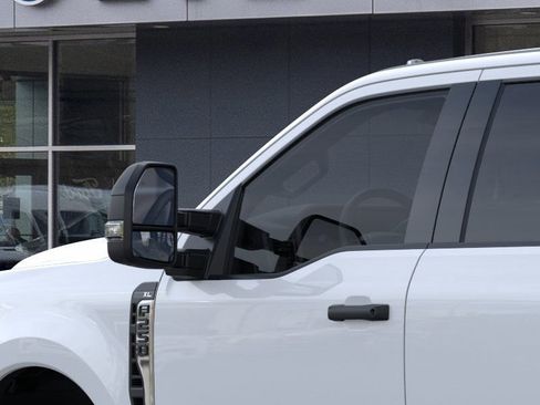 New 2026 Ford F250 XL w/ XL Chrome Package image 20