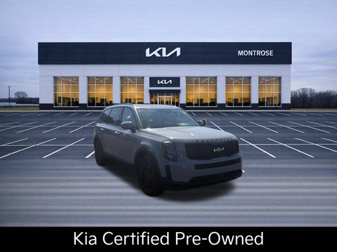 Used 2022 Kia Telluride EX w/ EX Premium Package AWD/4WD image 3