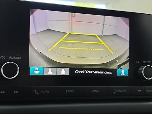 Certified 2025 Honda HR-V Sport image 22