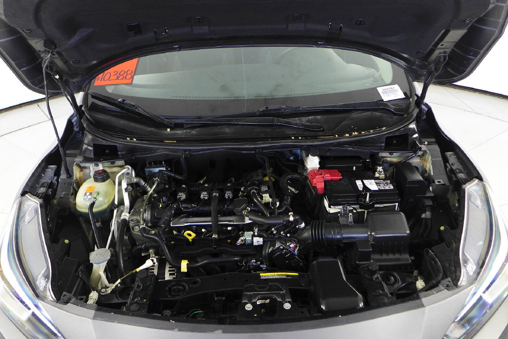 Used 2020 Nissan Versa S FWD image 6