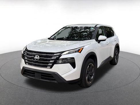 Used 2025 Nissan Rogue SV FWD image 3