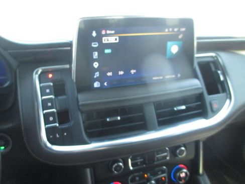 Used 2023 Chevrolet Suburban LT AWD/4WD image 28