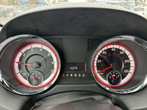 Used 2019 Dodge Grand Caravan SXT image 9