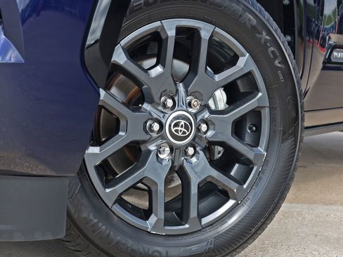 Used 2023 Toyota Sequoia Platinum AWD/4WD image 13