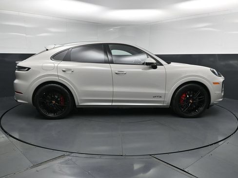 New 2026 Porsche Cayenne GTS AWD/4WD image 12