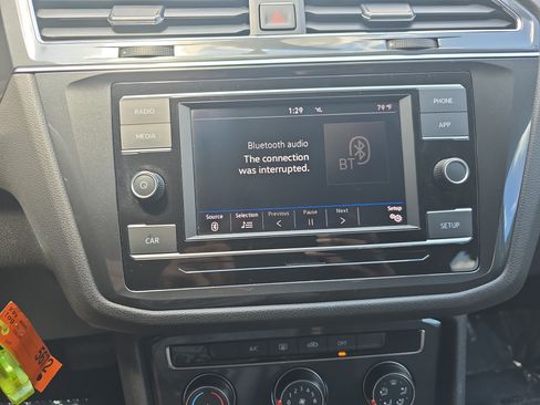 Used 2018 Volkswagen Tiguan S FWD image 20