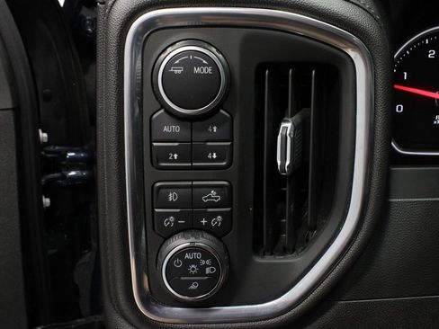 Used 2022 Chevrolet Silverado 3500 High Country image 12