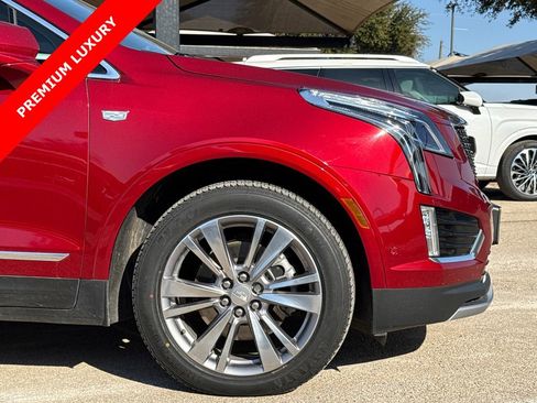 Used 2023 Cadillac XT5 Premium Luxury w/ Technology Package FWD image 5