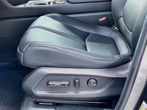 Certified 2026 Honda Pilot EX-L image 22