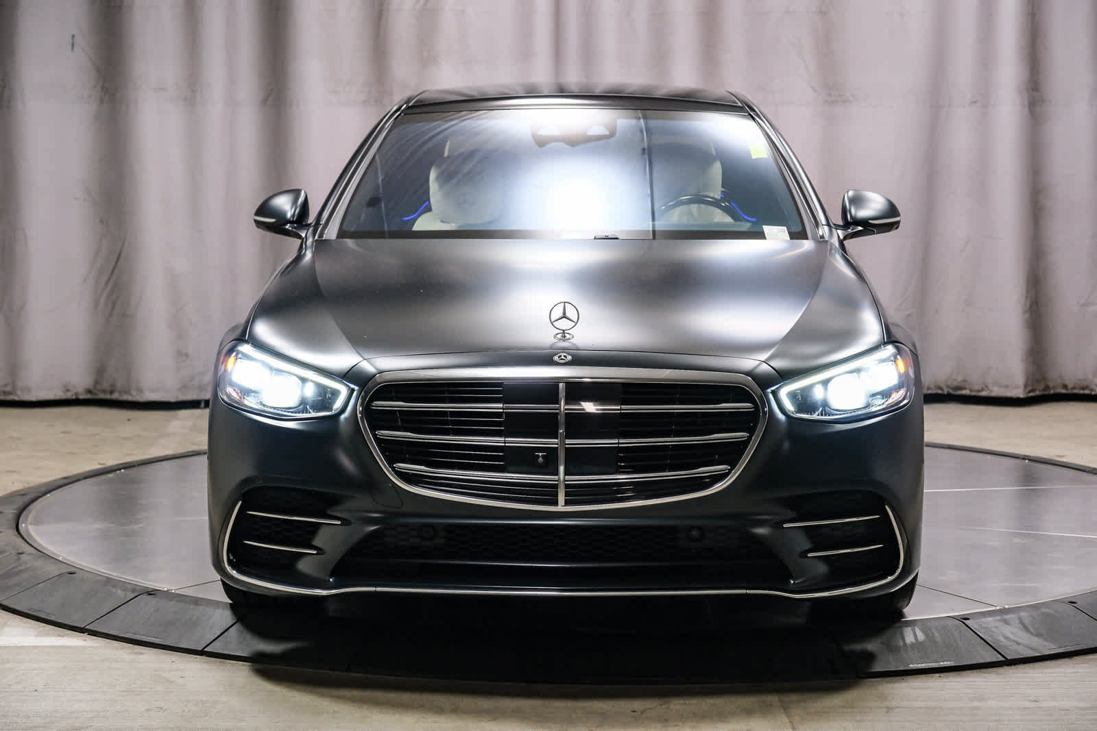 Used 2022 Mercedes-Benz S 580 4MATIC Sedan w/ AMG Line Package image 6