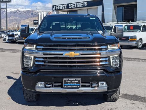 Certified 2022 Chevrolet Silverado 3500 High Country w/ Z71 Off-Road Package image 9
