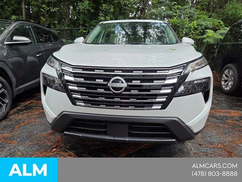 Used 2025 Nissan Rogue SV FWD image 11