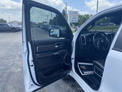 Used 2023 RAM 1500 Laramie AWD/4WD image 12