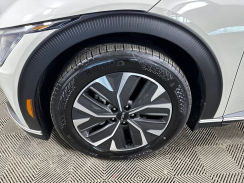 Used 2024 Kia EV6 Light image 10