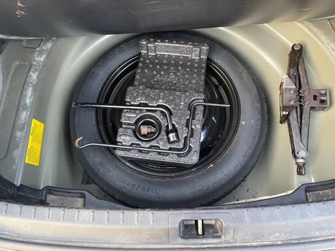 Used 2014 Toyota Corolla LE image 13