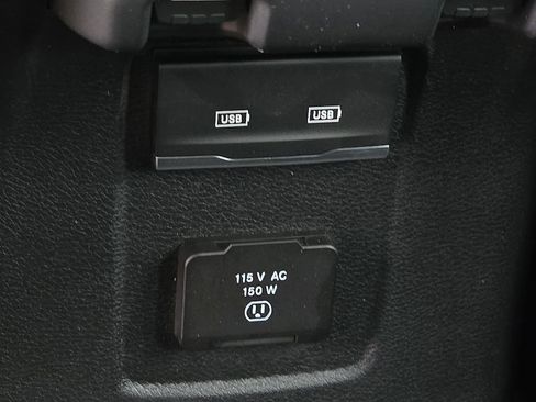 Used 2024 Jeep Wrangler Unlimited Sahara w/ Technology Group AWD/4WD image 10