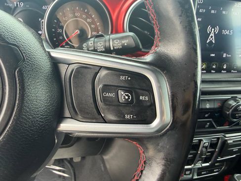 Used 2019 Jeep Wrangler Unlimited Rubicon w/ Dual Top Group AWD/4WD image 26